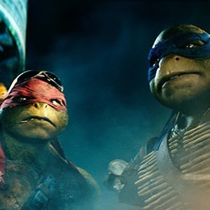 (L-R) Raphael and Leonardo in "Teenage Mutant Ninja Turtles."