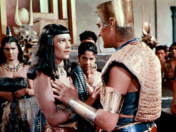 Land of the Pharaohs | Rotten Tomatoes