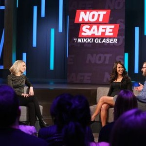 Not Safe with Nikki Glaser, Nikki Glaser (L), Rachel Feinstein (R), 02/09/2016, ©CC