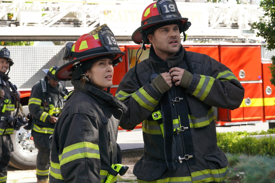 Station 19 Cast Season 1 - Brett Tucker On Chief Ripley S Heartbreaking ...