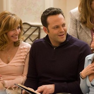 Mary Steenburgen, Vince Vaughn and  Kristin Chenoweth in "Four Christmases"
