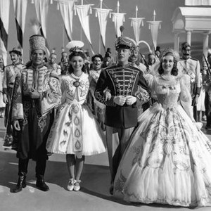 THE CHOCOLATE SOLDIER, Dorothy Gilmore (second left), Nelson Eddy, Rise Stevens, 1941