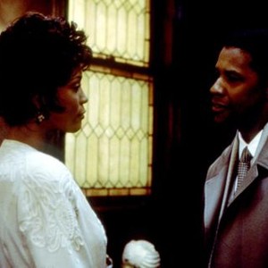 THE PREACHER'S WIFE, Whitney Houston, Denzel Washington, 1996. ©Buena Vista Pictures
