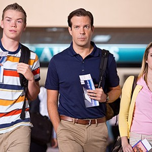 (L-R) Will Poulter as Kenny, Jason Sudeikis as David Burke and Emma Roberts as Casey in "We're the Millers." photo 7