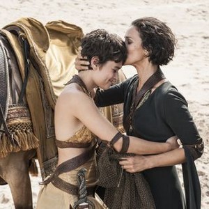 Game of Thrones, Rosabell Laurenti-Sellers (L), Indira Varma (R), 'The Sons of the Harpy', Season 5, Ep. #4, 05/03/2015, ©HBOMR