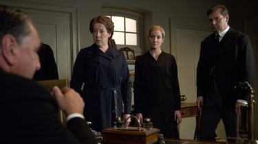 Downton abbey saison on sale 3 episode 1 streaming