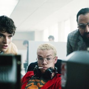 BLACK MIRROR: BANDERSNATCH, FROM LEFT: FIONN WHITEHEAD, WILL POULTER, ASIM CHAUDHRY, 2018. © NETFLIX