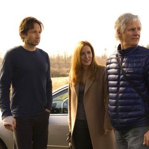THE X-FILES: I WANT TO BELIEVE, (aka THE X FILES 2), from left: David Duchovny, Gillian Anderson, director Chris Carter, 2008, TM & Copyright ©20th Century Fox Film Corp. All rights reserved.