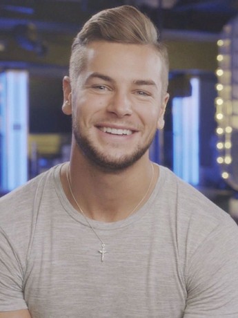 Watch chris and kem straight hot sale outta love island episode 1