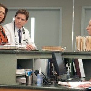 Nurse Jackie, Anna Deavere Smith (L), Peter Facinelli (R), 'Luck of the Drawing', Season 5, Ep. #2, 04/21/2013, ©SHO