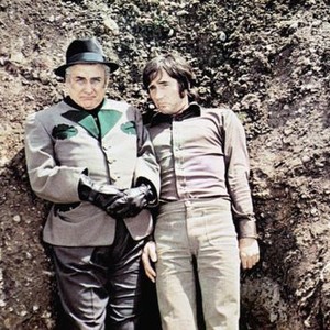 DIGBY, THE BIGGEST DOG IN THE WORLD, from left: Spike Milligan, Jim Dale, 1973