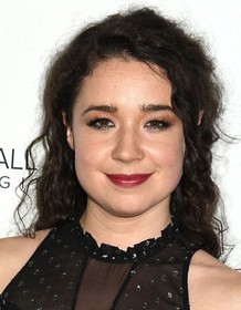 Sarah Steele