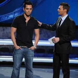 American Idol, David Hernandez (L), Ryan Seacrest (R), Season 7, 1/15/2008, ©FOX