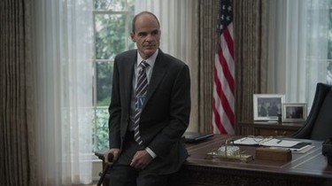 Watch house of cards season 3 online free cheap