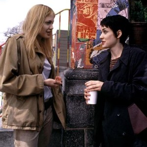 GIRL INTERRUPTED, Angelina Jolie, Winona Ryder on the set, 1999, (c) Columbia