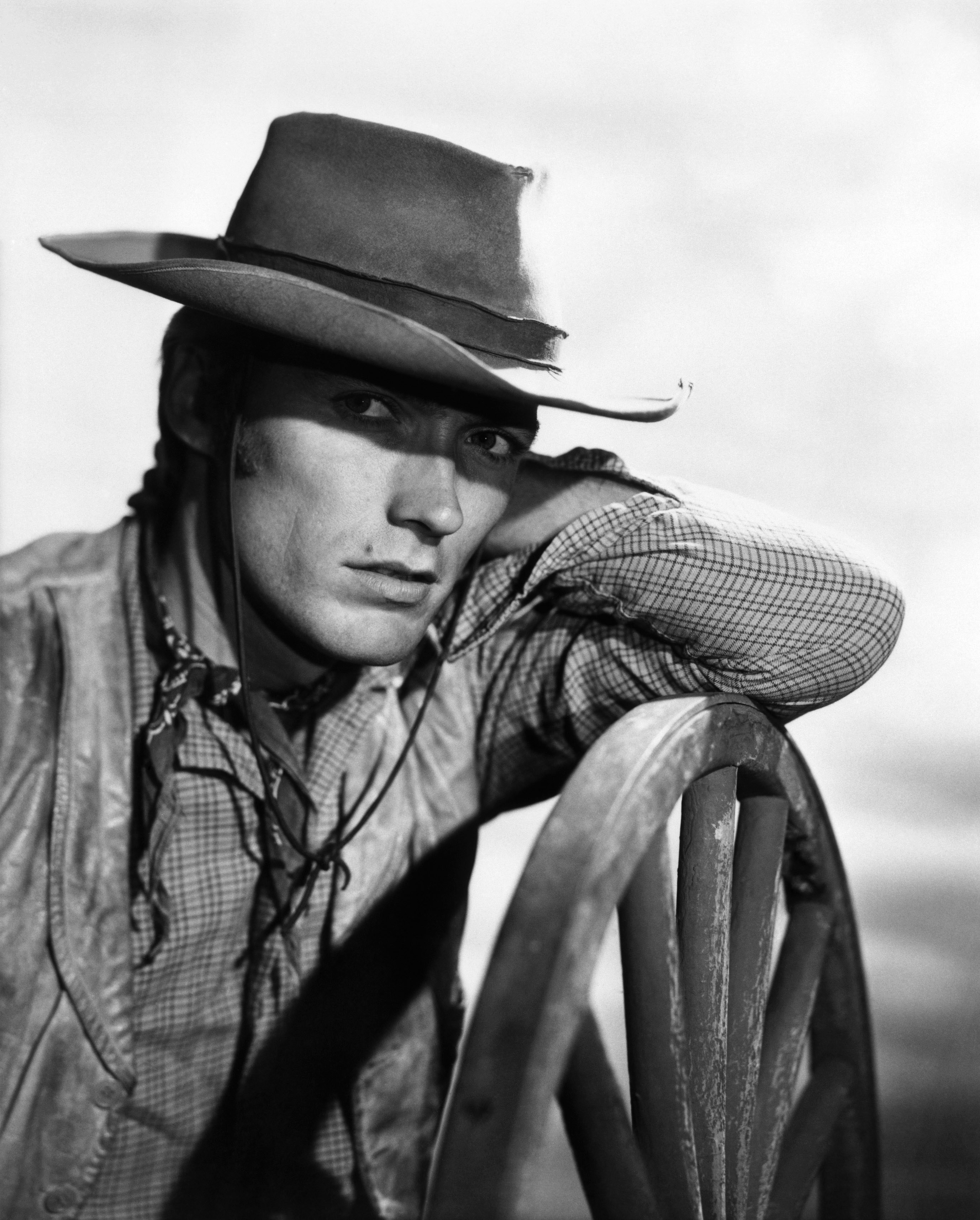 Жизнь клинт иствуд. Клинт Иствуд. Clint Eastwood 1959. Клинт Иствуд в молодости. Клинт Иствуд ковбой.