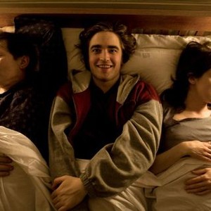 HOW TO BE, from left: Michael Irving, Robert Pattinson, Rebecca Pidgeon, 2008. Ph: Richard Unger/©IFC Films