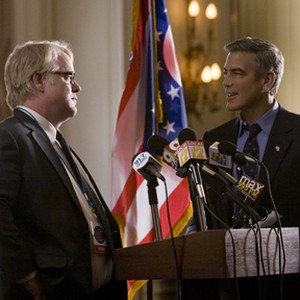 (L-R) Philip Seymour Hoffman as Paul Zara and George Clooney as Governer Mike Morris in "The Ides of March." photo 10