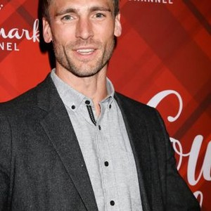 Andrew Walker at arrivals for VIP Screening of Hallmark Channel's CHRISTMAS AT HOLLY LODGE, Pacific Theatres at the Grove, Los Angeles, CA December 4, 2017. Photo By: Priscilla Grant/Everett Collection