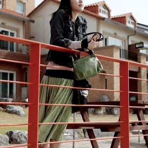 WOMAN ON THE BEACH, (aka HAEBYONUI YOIN), Go Hyun-jung, 2006. ©New Yorker Films