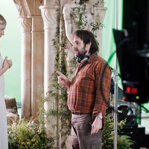 THE HOBBIT: AN UNEXPECTED JOURNEY, from left: Cate Blanchett, director Peter Jackson, on set, 2012. ph: Todd Eyre/©Warner Bros. Pictures