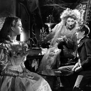 GREAT EXPECTATIONS, Jean Simmons, Martita Hunt, Anthony Wager, 1946