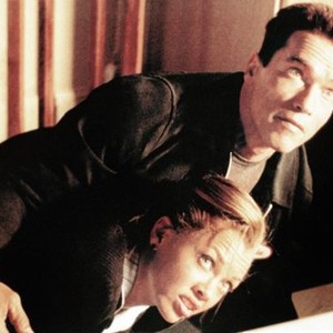 ERASER, Vanessa Williams (bottom), Arnold Schwarzenegger, 1996, © Warner Brothers