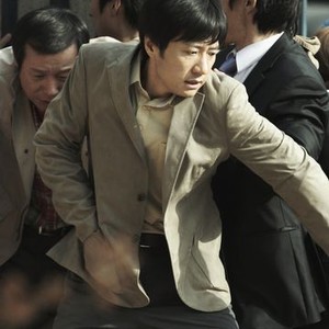 Deranged (2012) photo 4