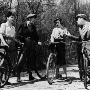 FRIC-FRAC, from left: Arletty, Michel Simon, Helene Robert, Fernandel, 1939