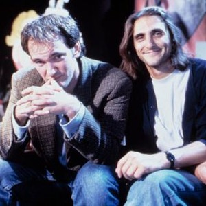 PULP FICTION, Quentin Tarantino, Lawrence Bender on-set, 1994