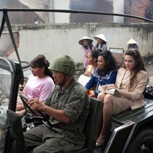 THE SAPPHIRES, women in jeep, from left: Deborah Mailman, Jessica Mauboy, Miranda Tapsell, Shari Sebbens, 2012. ©Weinstein Company