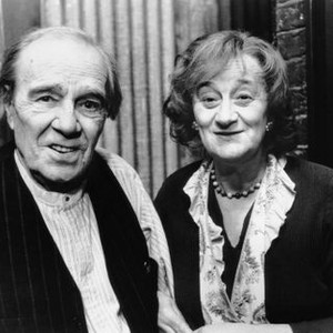 WE THINK THE WORLD OF YOU, from left, Max Wall, Liz Smith, 1988, ©Cinecom Entertainment Group