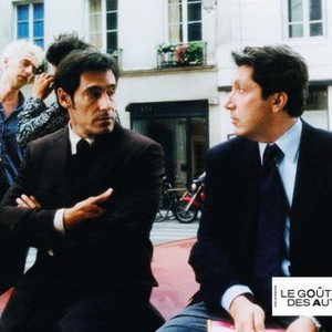 THE TASTE OF OTHERS, (aka LE GOUT DES AUTRES), front from left: Gerard Lanvin, Alain Chabat, 2000, © Miramax