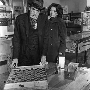 ANGELA, John Huston, Sophia Loren, 1977