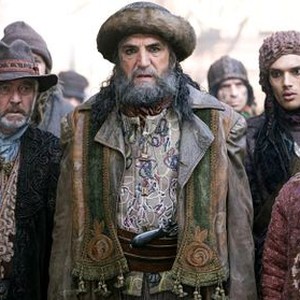 THE GOLDEN COMPASS, (aka HIS DARK MATERIALS: THE GOLDEN COMPASS, aka HIS DARK MATERIALS: NORTHERN LIGHTS), Tom Courtenay (left), Jim Carter (center), Clare Higgins (front right), 2007. ©New Line Cinema