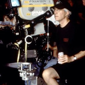 FREQUENCY, director Gregory Hoblit, on set, 2000, (c)New Line Cinema