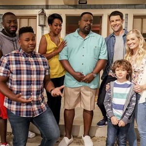 Sheaun McKinney, Marcel Spears, Tichina Arnold, Cedric the Entertainer, Max Greenfield, Hank Greenspan and Beth Behrs (from left)