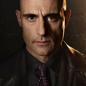 Mark Strong as Detective Frank Agnew