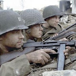 (Left to right) Captain Miller (TOM HANKS), Private Ryan (MATT DAMON) and Private Reiben (EDWARD BURNS) await the approaching German forces. photo 7