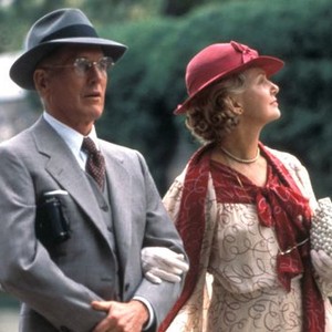 Mr. & Mrs. Bridge (1990) photo 9
