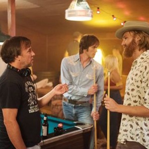 EVERYBODY WANTS SOME!!, from left: director Richard Linklater, Blake Jenner, Wyatt Russell, on set, 2016. ph Van Redin/© Paramount Pictures