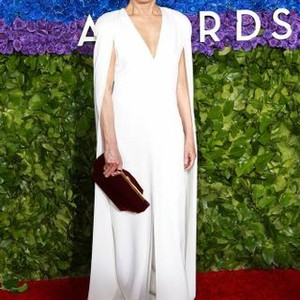 Laurie Metcalf at arrivals for 73rd Annual Tony Awards, Radio City Music Hall at Rockefeller Center, New York, NY June 9, 2019. Photo By: Jason Mendez/Everett Collection