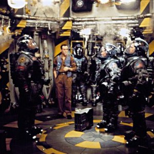 EVENT HORIZON, Laurence Fishburne, Jason Isaacs, Katheen Quinlan, Jack Noseworthy, Richard T. Jones, 1997.