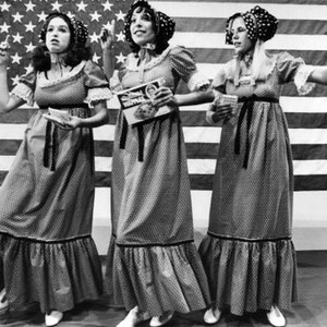 YOU LIGHT UP MY LIFE, Melanie Mayron, Didi Conn, Lisa Reeves, 1977