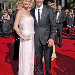 Rebecca Romijn (wearing a vintage Guy Laroche dress), Jerry O'Connell (wearing Nike sneakers) at arrivals for ARRIVALS - The 59th Annual Primetime Emmy Awards, The Shrine Auditorium, Los Angeles, CA, September 16, 2007. Photo by: Michael Germana/Everett Co