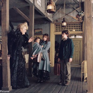 A scene from the Film Lemony Snicket's A Series of Unfortunate Events starring JIM CARREY photo 3