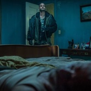 DON'T BREATHE, Stephen Lang (lying in bed), Daniel Zovatto (standing), 2016. ph: Gordon Timpen/© Screen Gems