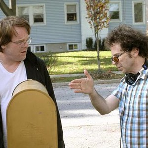 SYNECDOCHE, NEW YORK, from left: Philip Seymour Hoffman, director Charlie Kaufman, on set, 2008. ©Sony Pictures Classics