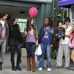 Victorious, Ariana Grande (L), Leon Thomas III (R), 'The Gorilla Club', Season 3, Ep. #2, 02/04/2012, ©NICK
