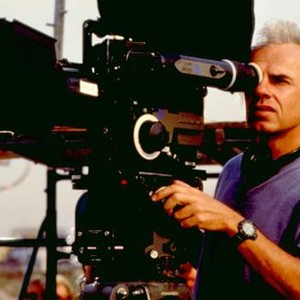 SPEED, director Jan de Bont, on set, 1994,  TM and Copyright ©20th Century Fox Film Corp. All rights reserved.